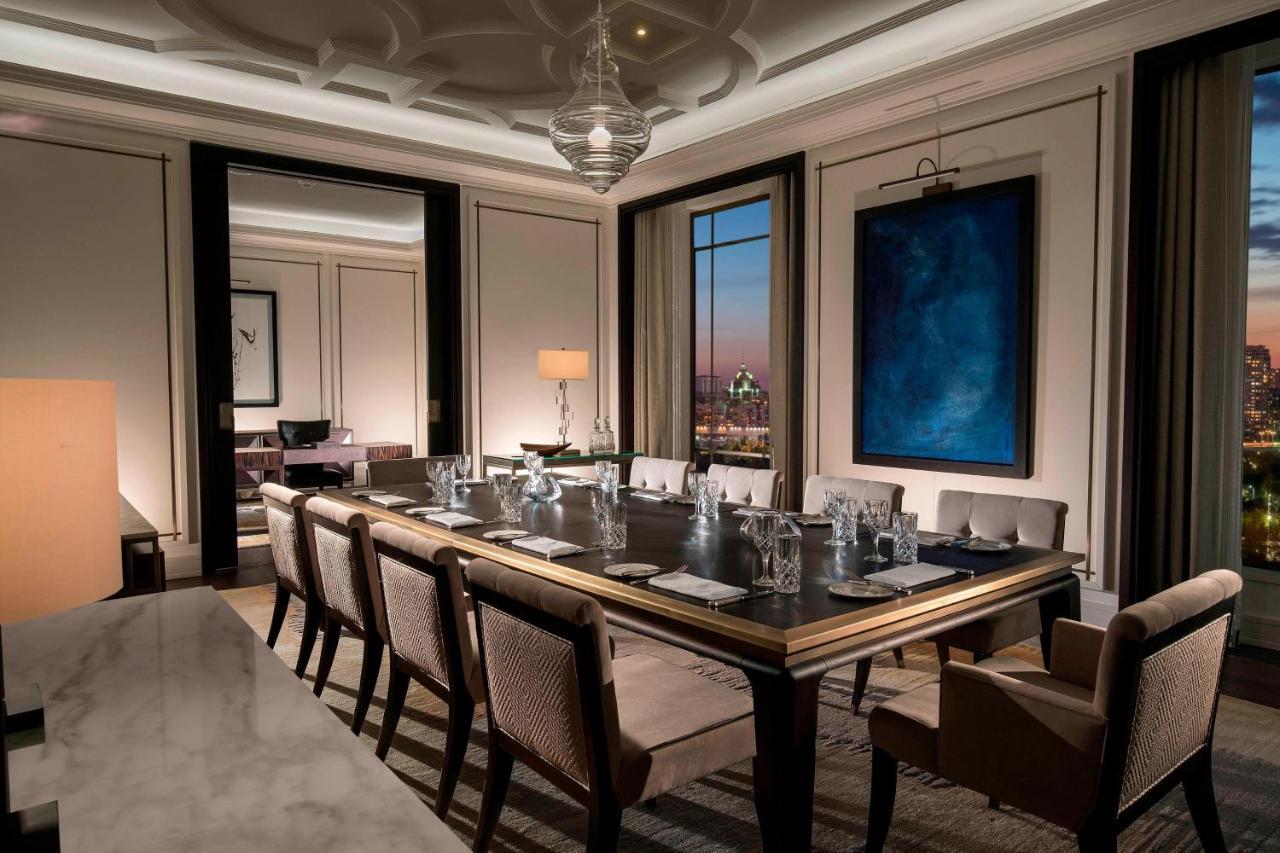The St. Regis Astana Hotel Exterior photo The dining room