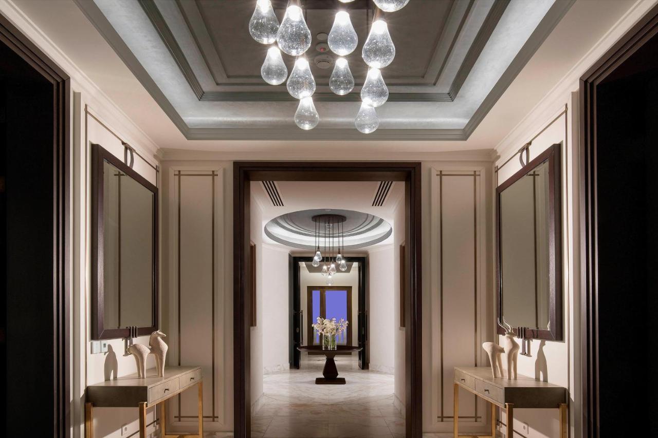 The St. Regis Astana Hotel Exterior photo The interior of the hotel