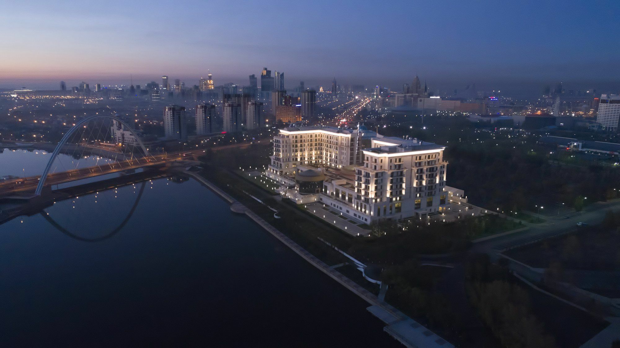 The St. Regis Astana Hotel Exterior photo The Four Seasons Hotel in Astana